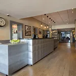 A&o 3*